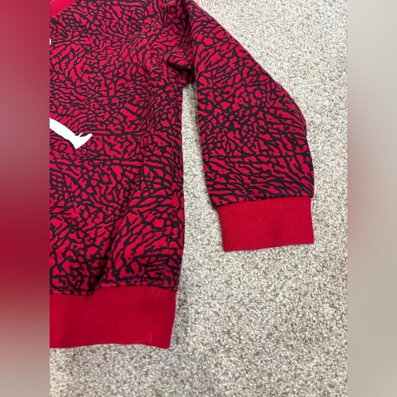 Jordan Jumpman Logo Boys Toddlers 24 months Red Print Pullover Sweatshirt - Picture 6 of 7